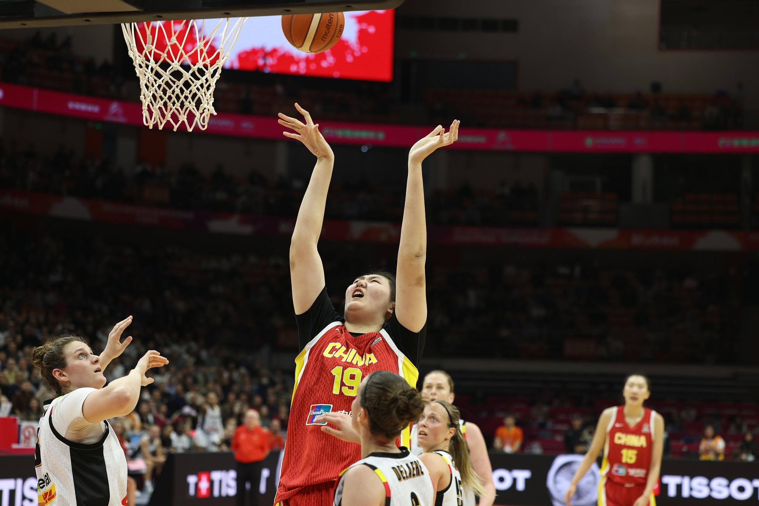 世界杯手机直播平台-未来可期，张子宇出场18分钟15投10中独揽20分11板