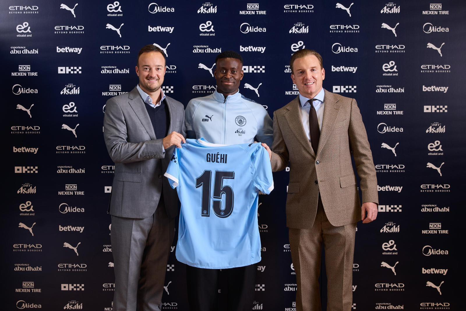 世界杯赛事观看指南-曼城球员周薪榜：格伊25万英镑，哈兰德52.5万英镑高居榜首