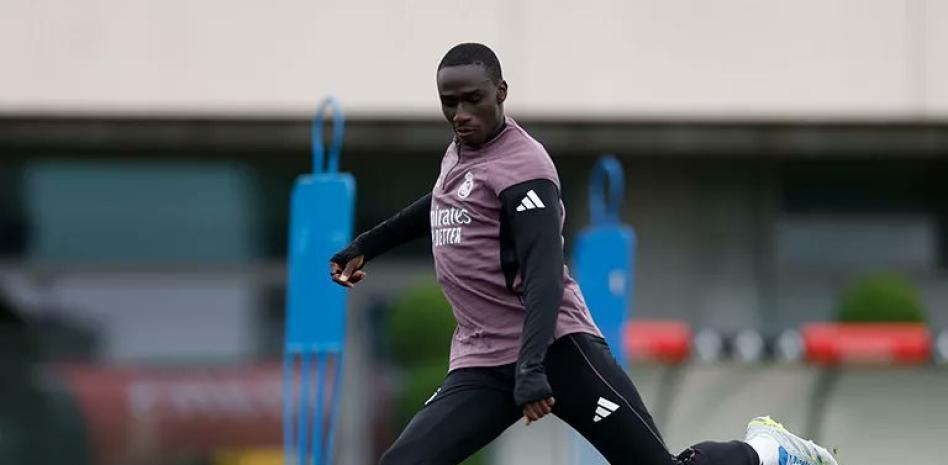 世界杯直播app下载官网入口-世体：皇马开始备战本周末西甲比赛，门迪全程正常参与训练